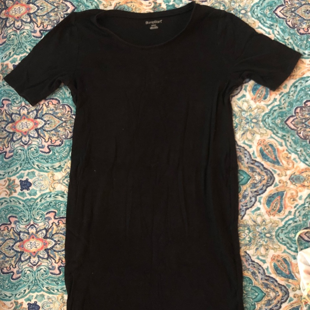 Fitted black maternity dress